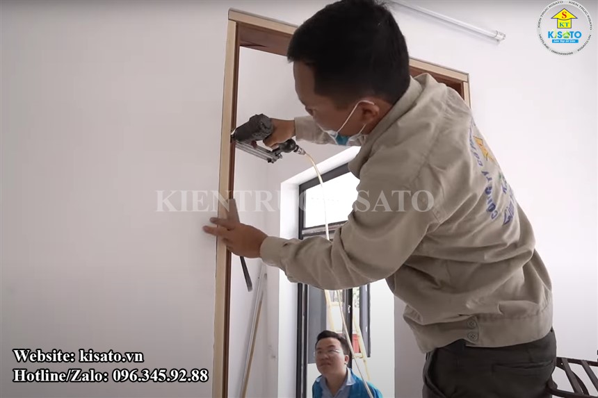 Kisato thi công lắp đặt hệ cửa composite cho mẫu biệt thự 2 tầng mái Nhật